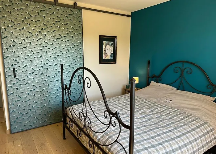 Quiet House, Sea View, With Jacuzzi *